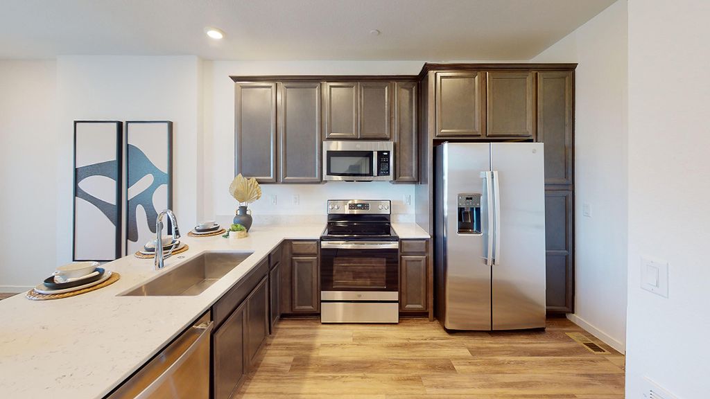 Plan 301R Plan, Riano Ridge : The Parkside Collection