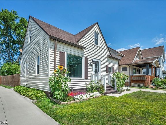 2nd image of 4418 Maplecrest Ave