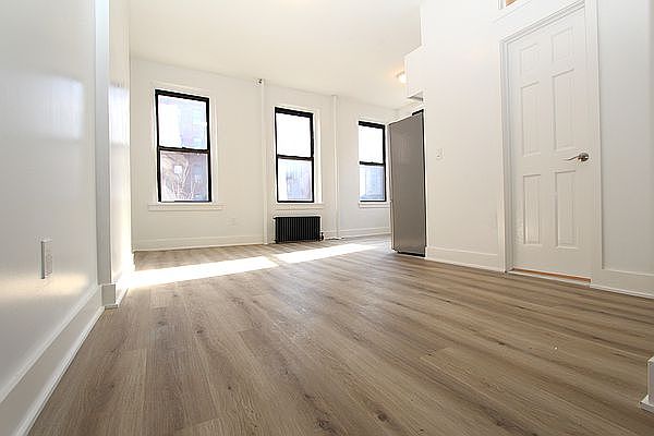 1st image of 665 9th Ave Frnt 1