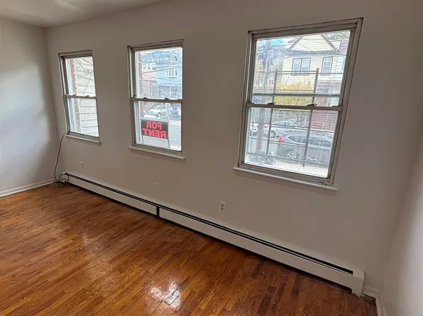 19 Skillman Avenue image 4 of 17