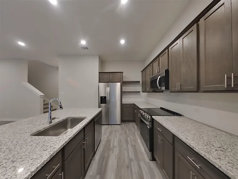 22735 Terrazzo Dr — Photo 5