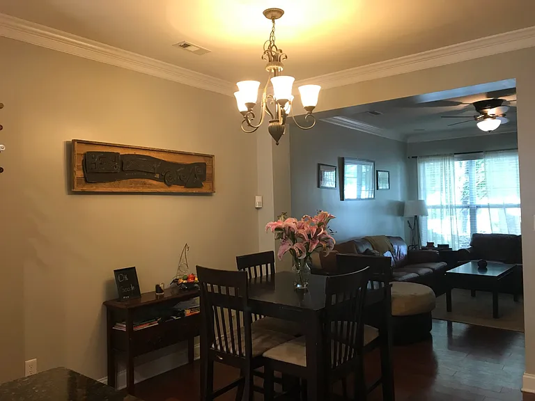 301 Hurston Cir — Photo 8