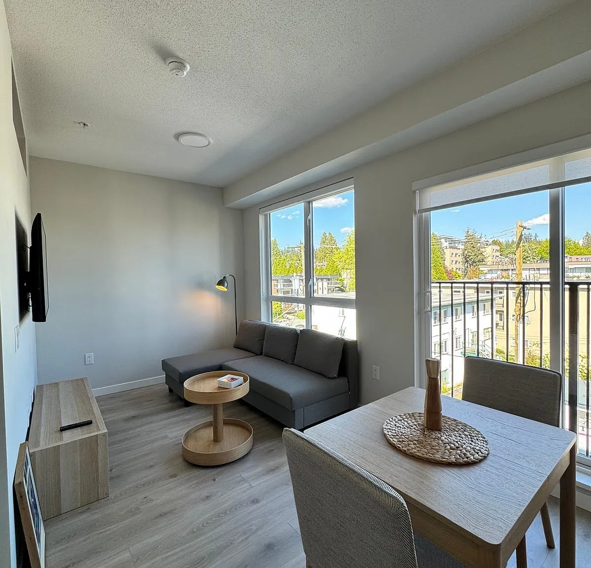 1 bed, 495 sqft, $2,200 — Photo 3