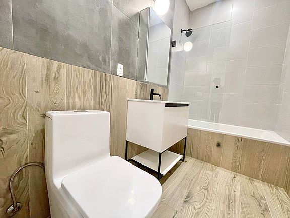 5th image of 308 Linden Blvd #2C