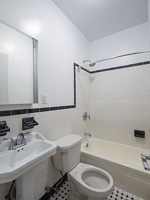 Rented by City Connections Realty | media 23