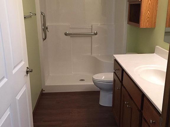3rd image of 5 Meadowbrook Ln #B