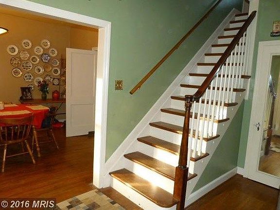 3rd image of 10210 Sharpsburg Pike