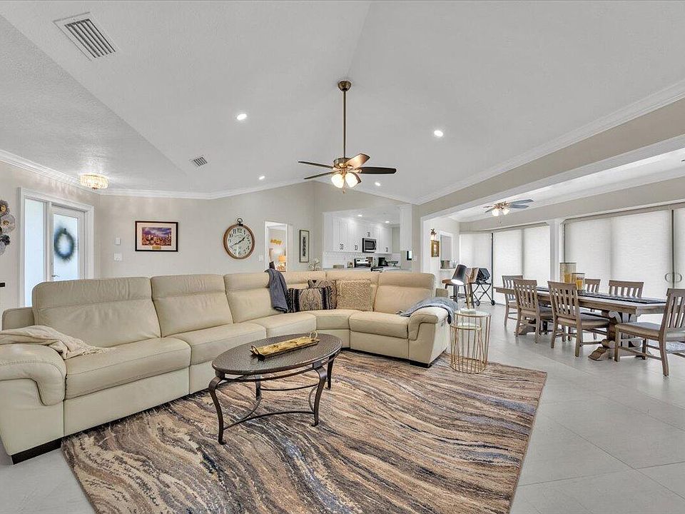 1st image of 1127 E Seminole Avenue #15c