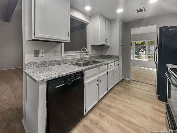 5th image of 9006 TINTAGEL ST
