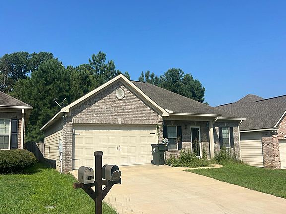 3rd image of 4707 Easton Dr