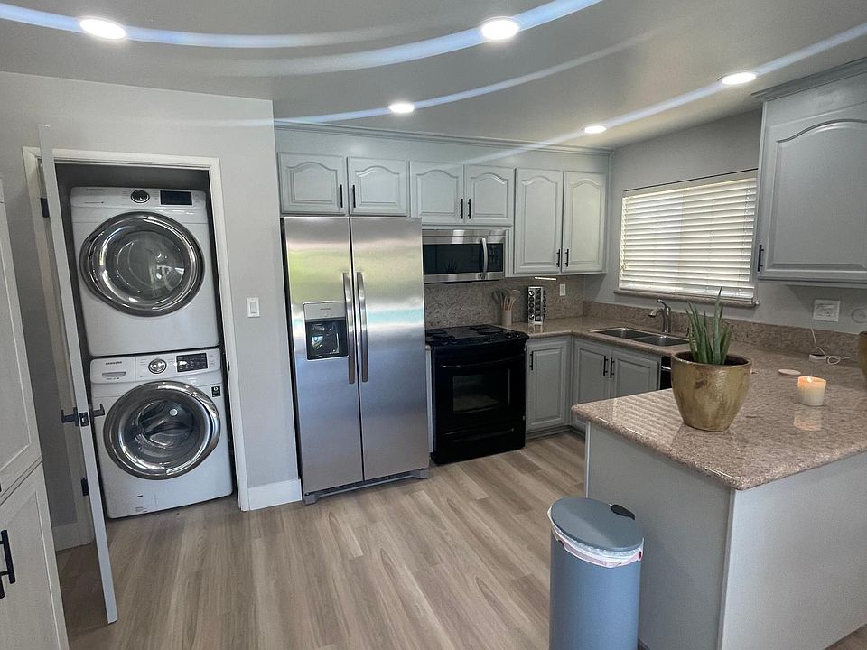 1st image of 2409 Glenfaire Dr