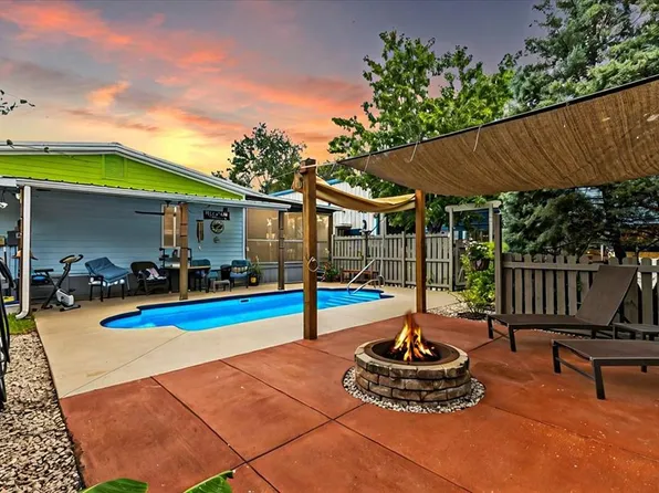 1015 NE Central Ave, Steinhatchee, FL 32359