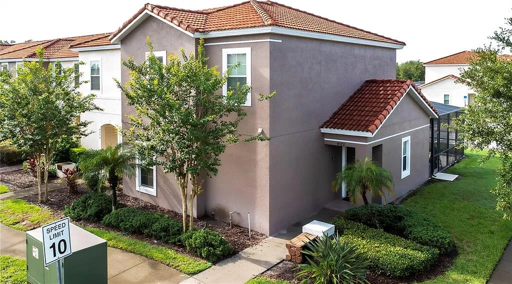 4 bed, 3.0 bath, 1636 sqft, $2,500 — Photo 3