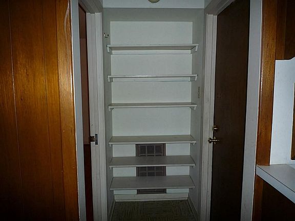 3rd image of 2410 Droxford Dr