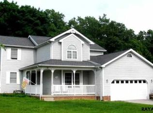 10 Diana Ct, Hanover, PA 17331