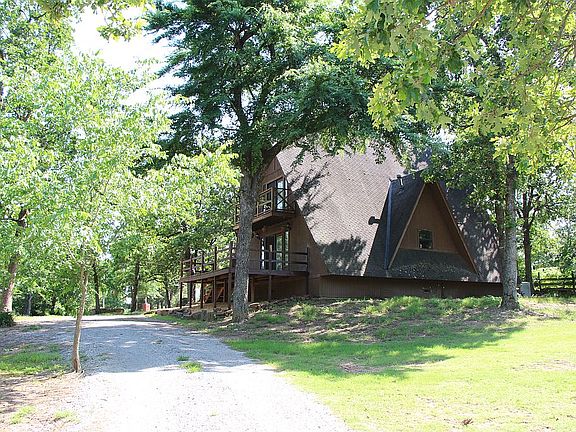 3rd image of 288 Emery Ln