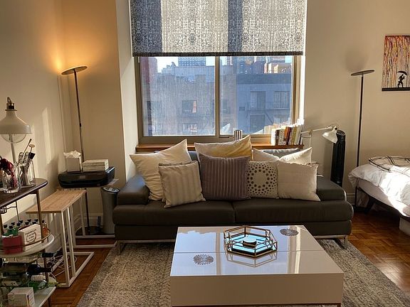 4th image of 400 E 90th St #5DD