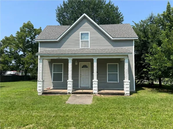 411 N Fairview St, Pittsburg, KS 66762