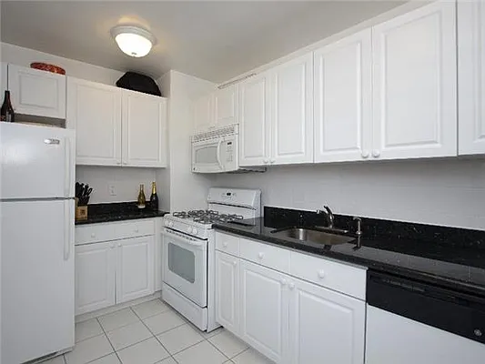 Sold by Exclusive Properties Sotheby's International Realty | media 8