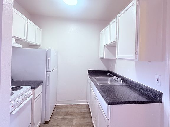 2nd image of 219 W Ft Lowell Rd APT 111