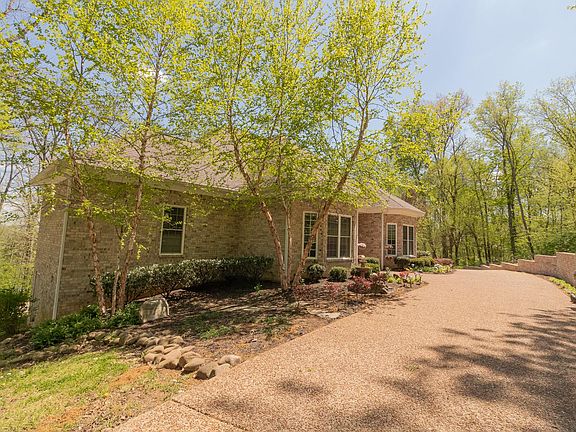 2nd image of 312 Pond Dr
