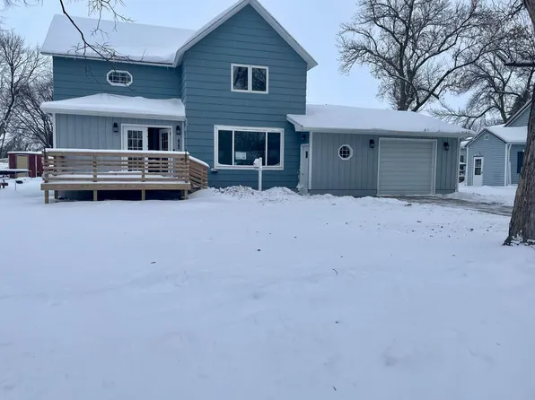 423 12th St N, Breckenridge, MN 56520