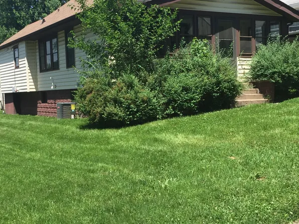 4678 Mayberry St, Omaha, NE 68106