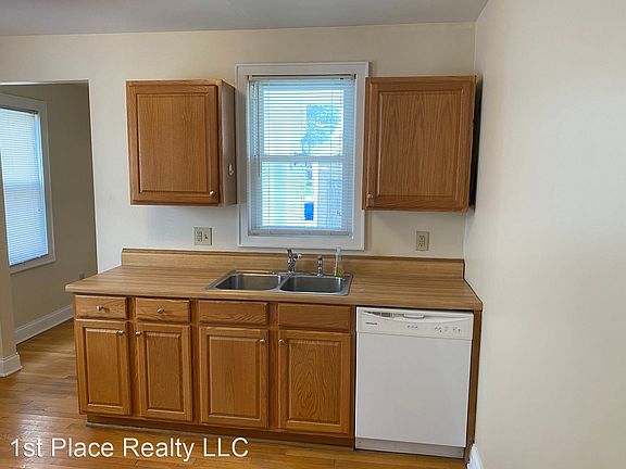 4th image of 2600 Dayton Ave