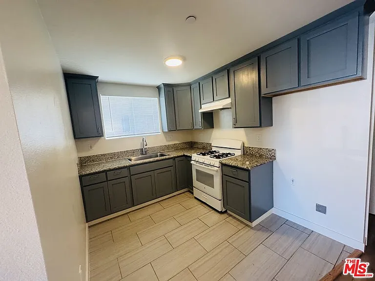 5919 Denver Ave #5919 — Photo 10