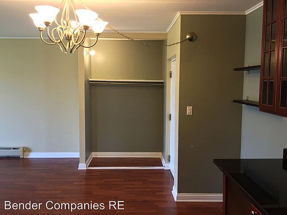3rd image of 560 Lawrence Ave APT 318