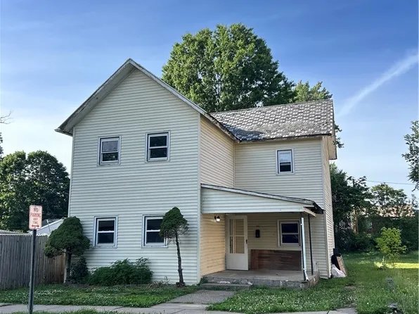 341 Saint Clair Ave SW, New Philadelphia, OH 44663