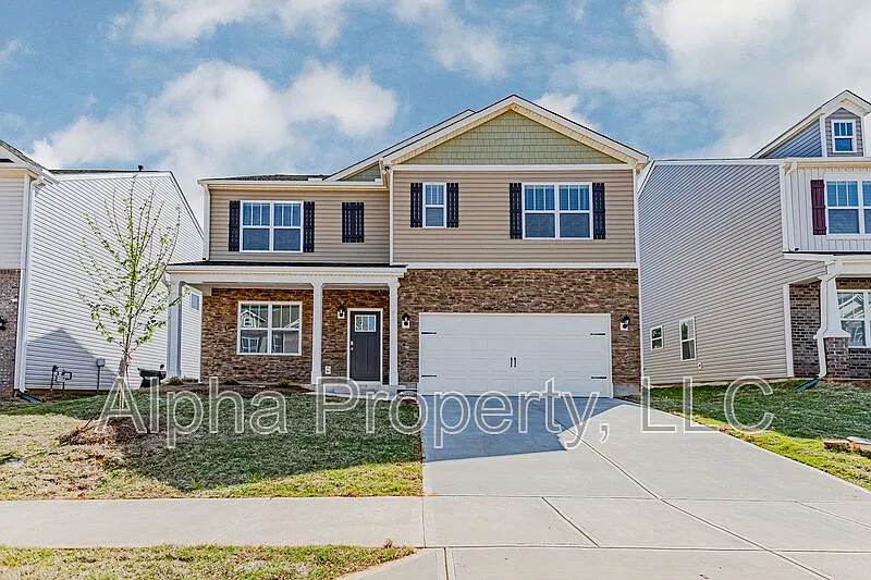 5 bed, 3.0 bath, 2511 sqft, $2,200 — Photo 1
