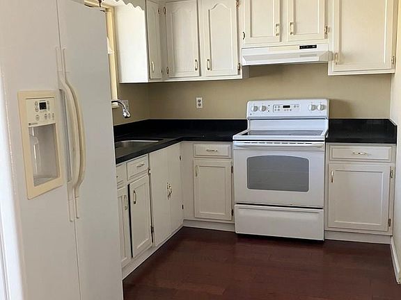 5th image of 305 Calle Amistosa Brownsville Tx #102