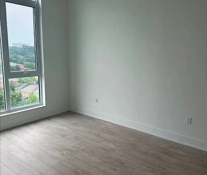 858 Dupont St #Penthouse 15 — Photo 3