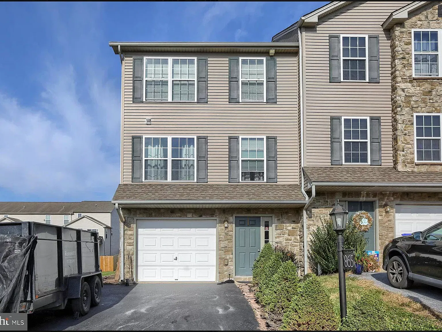 3 bed, 1460 sqft, $1,999 — Photo 4