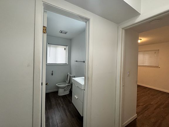 4th image of 323 N Lincoln Ave #1