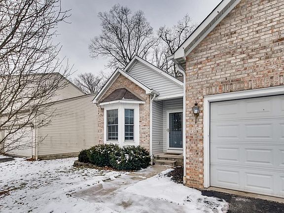 3rd image of 8693 Olenbrook Dr