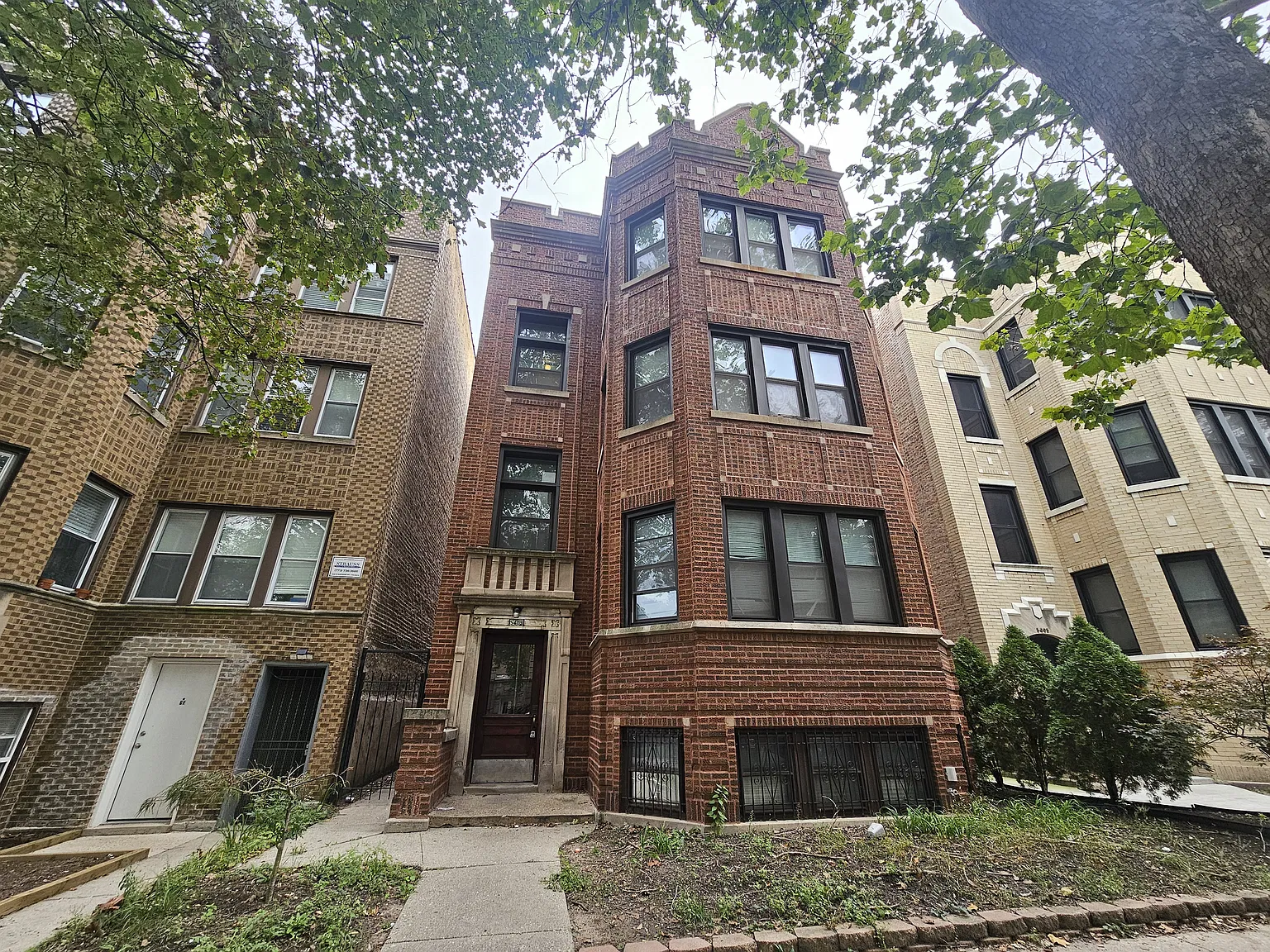 5409 N Campbell Ave — Photo 1