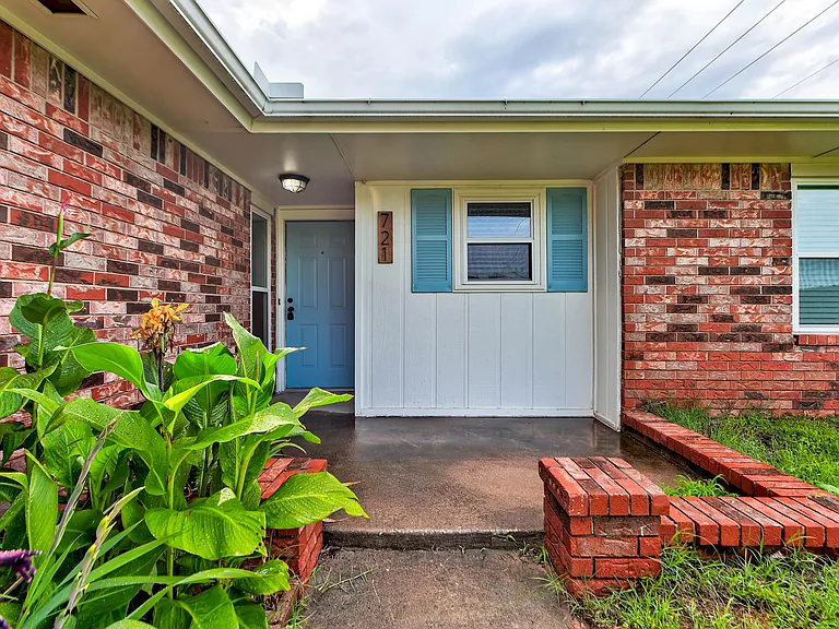 721 Vicksburg Ave — Photo 20
