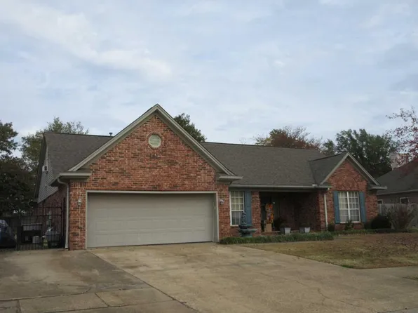 1203 Colonial Dr, West Memphis, AR 72301