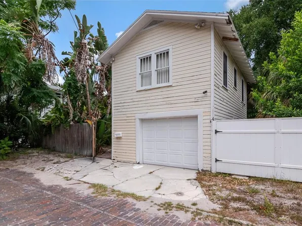 126 8th Ave NE, Saint Petersburg, FL