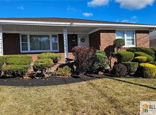700 Vincent Pl, Perth Amboy, NJ