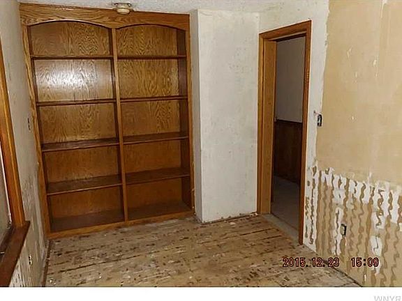 5th image of 4060 Park Ave