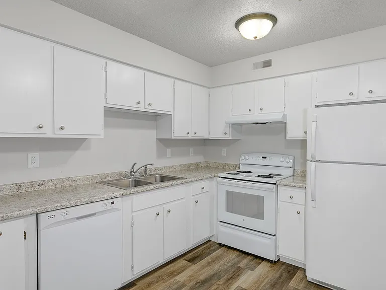 Fish Creek Apartments in Norwalk, IA! — Photo 11