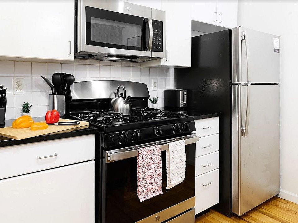 1st image of 190 E 7th St APT 504