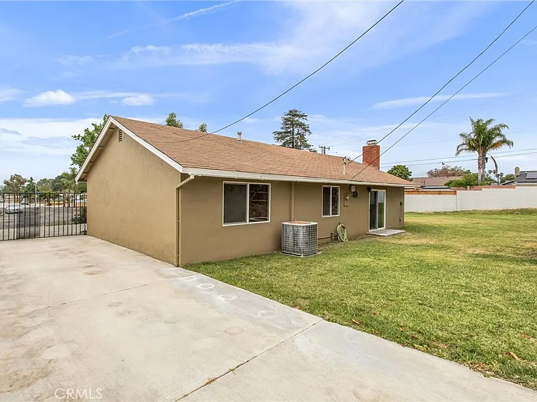 2960 Sterling St — Photo 21