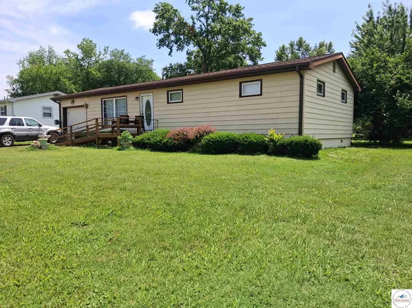 709 W Atlantic St, Nevada, MO 64772