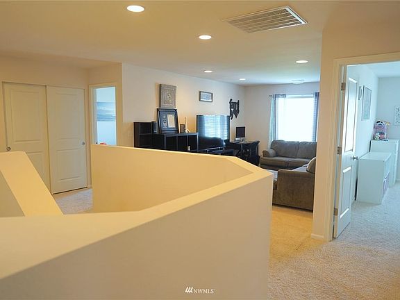 3rd image of 1826 193rd Street Ct E