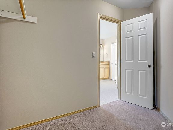 5th image of 24325 226th Ave SE