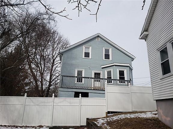 5th image of 96 Sheridan St